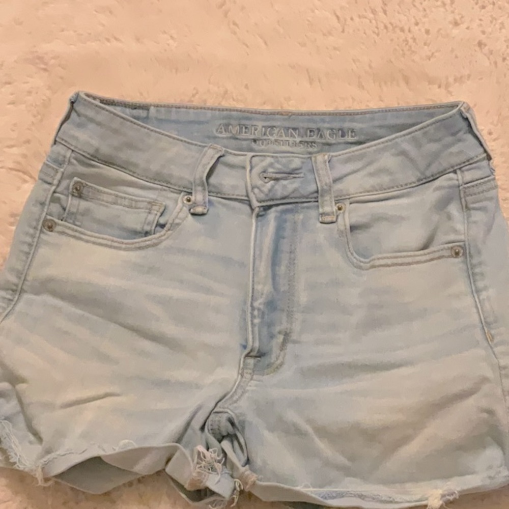 American eagle Hi-rise shorts size US 6